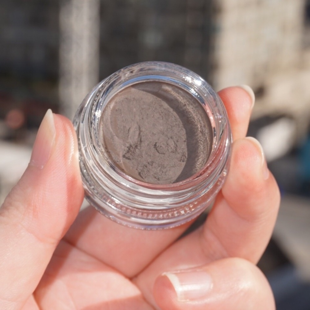 ๐ธ Anastasia BH DIPBROW Pomade in Ash Brown - Picture 9 of 14
